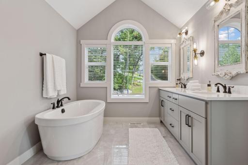 6311 Montee Drive, Eden Prairie, MN 55344