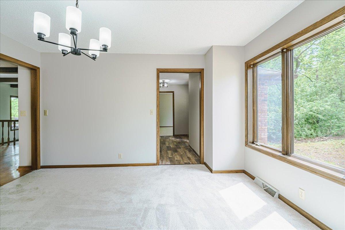 07-Formal Dining Room.jpg