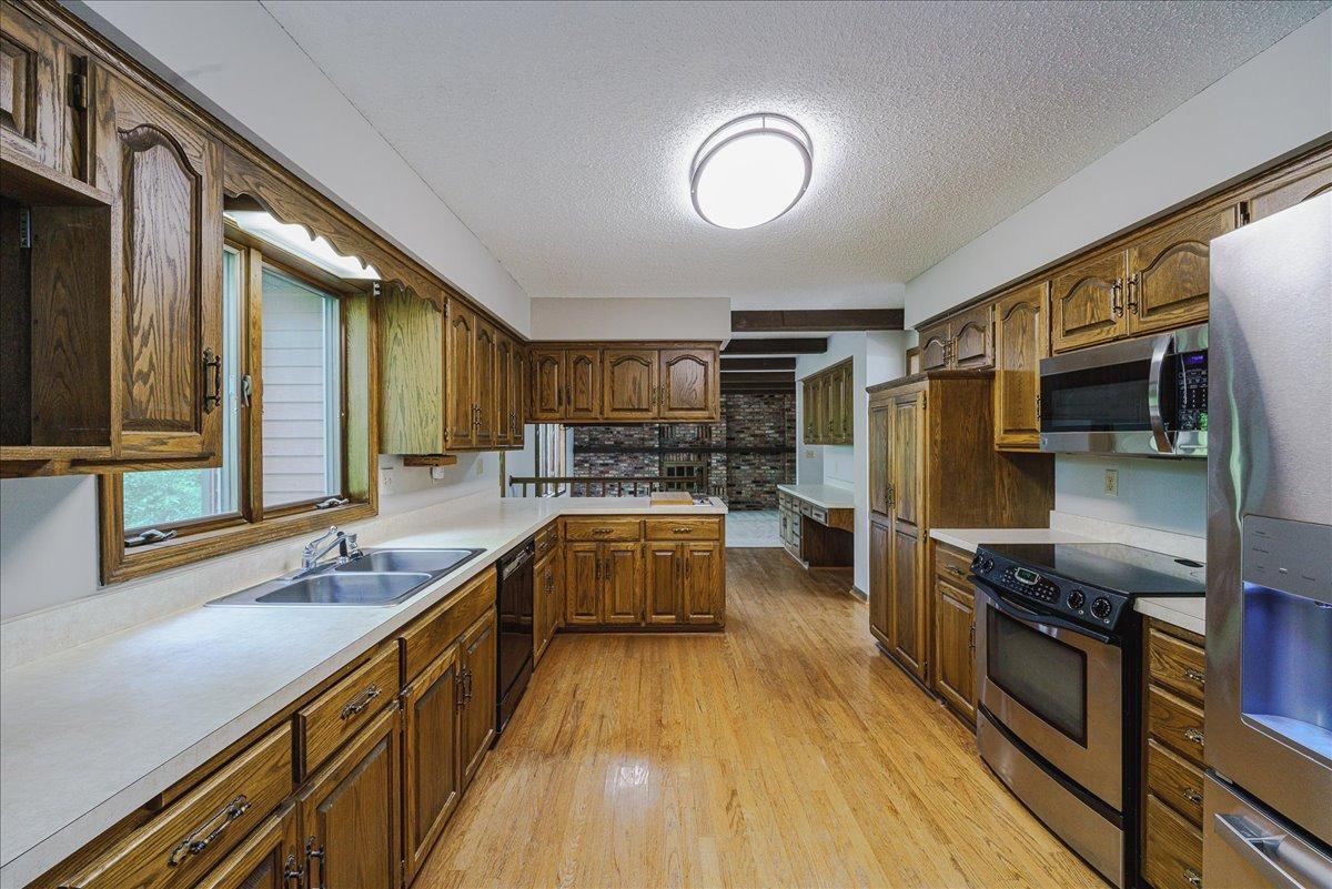17-Kitchen.jpg