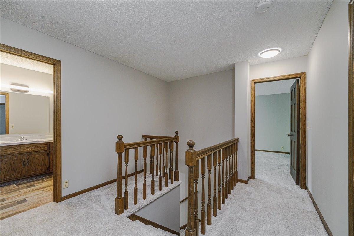 29-Upper Level.jpg