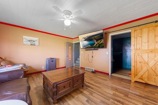 38336 US Highway 71, Windom, MN 56101