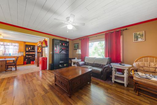 38336 US Highway 71, Windom, MN 56101