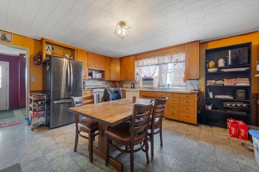 38336 US Highway 71, Windom, MN 56101