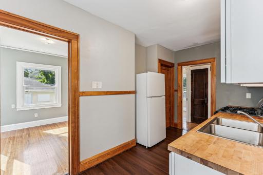 1186 Marshall Avenue, Saint Paul, MN 55104