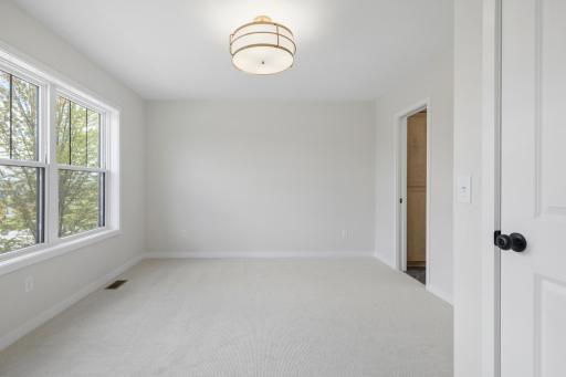 16905 Draft Horse Boulevard, Lakeville, MN 55044