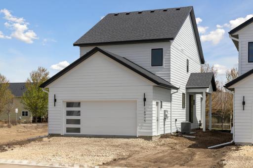 16905 Draft Horse Boulevard, Lakeville, MN 55044
