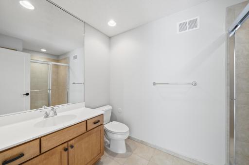 635 Willoughby Way W, Minnetonka, MN 55305