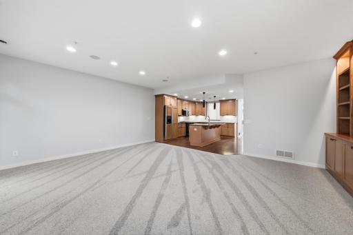 635 Willoughby Way W, Minnetonka, MN 55305
