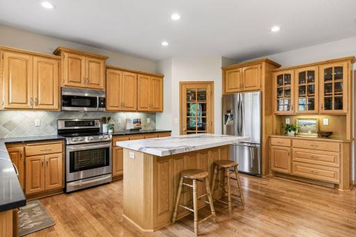 8167 Enclave Road, Saint Paul, MN 55125