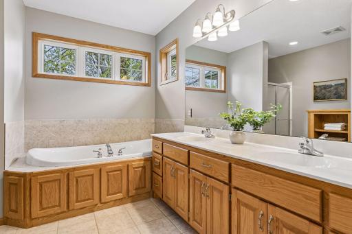 8167 Enclave Road, Saint Paul, MN 55125