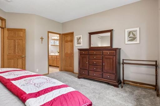 8167 Enclave Road, Saint Paul, MN 55125