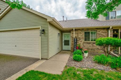 696 Monn Avenue, Saint Paul, MN 55127