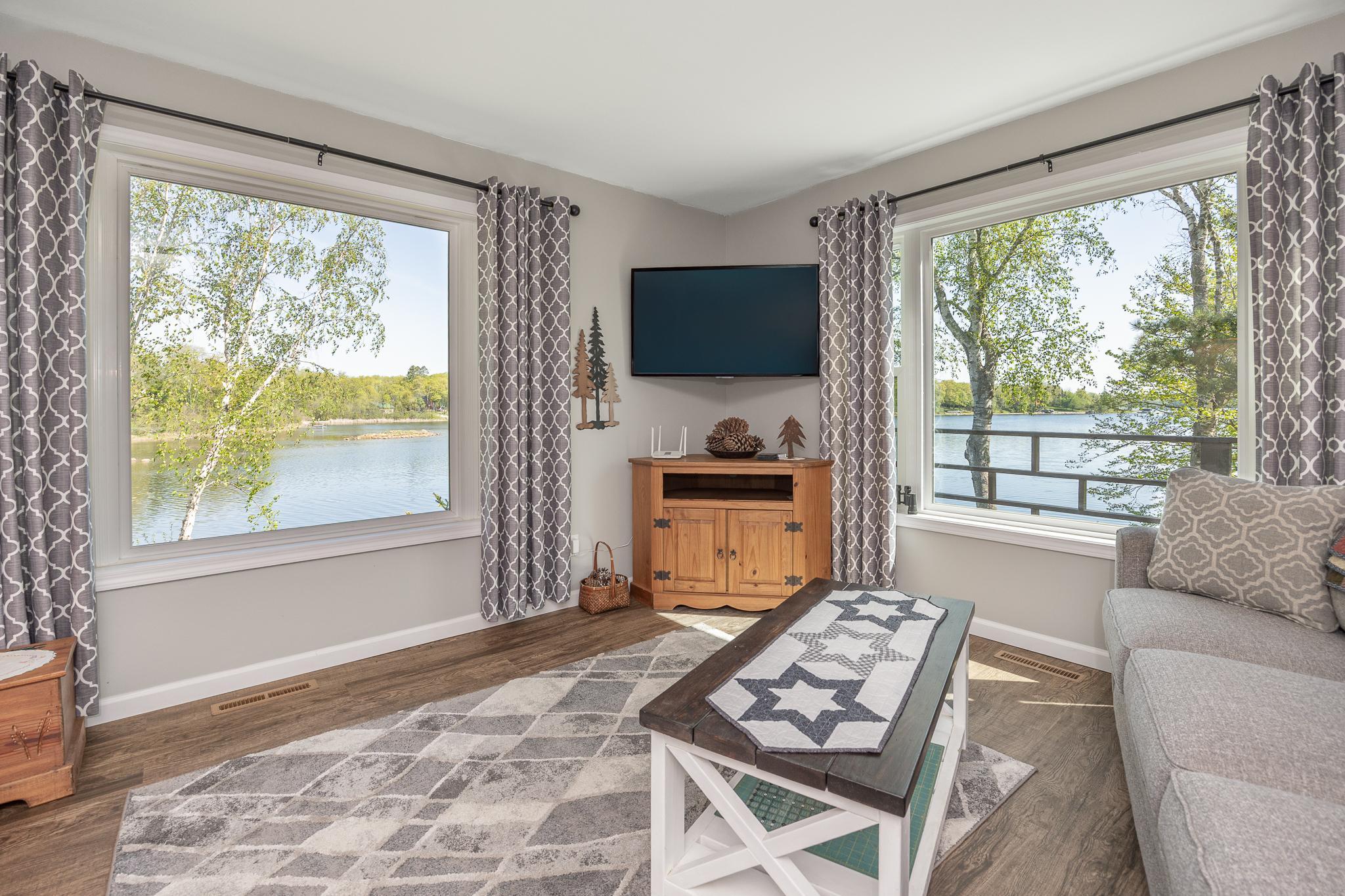 Beath taking Long Lake views