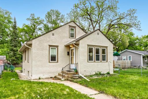 4552 Penn Avenue N, Minneapolis, MN 55412