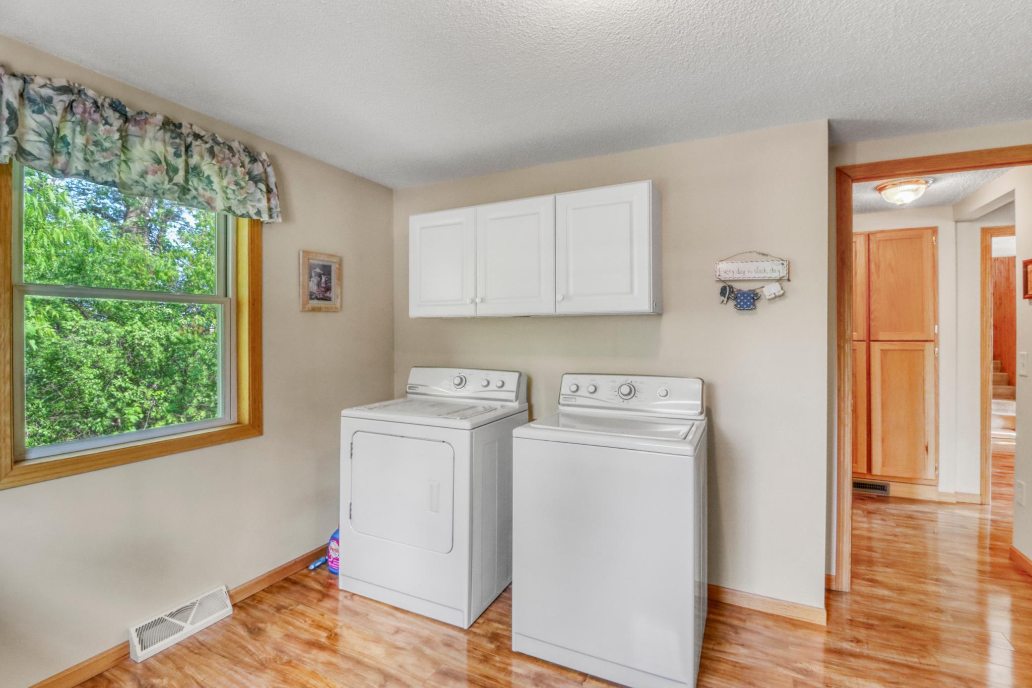Laundry1_2.JPG
