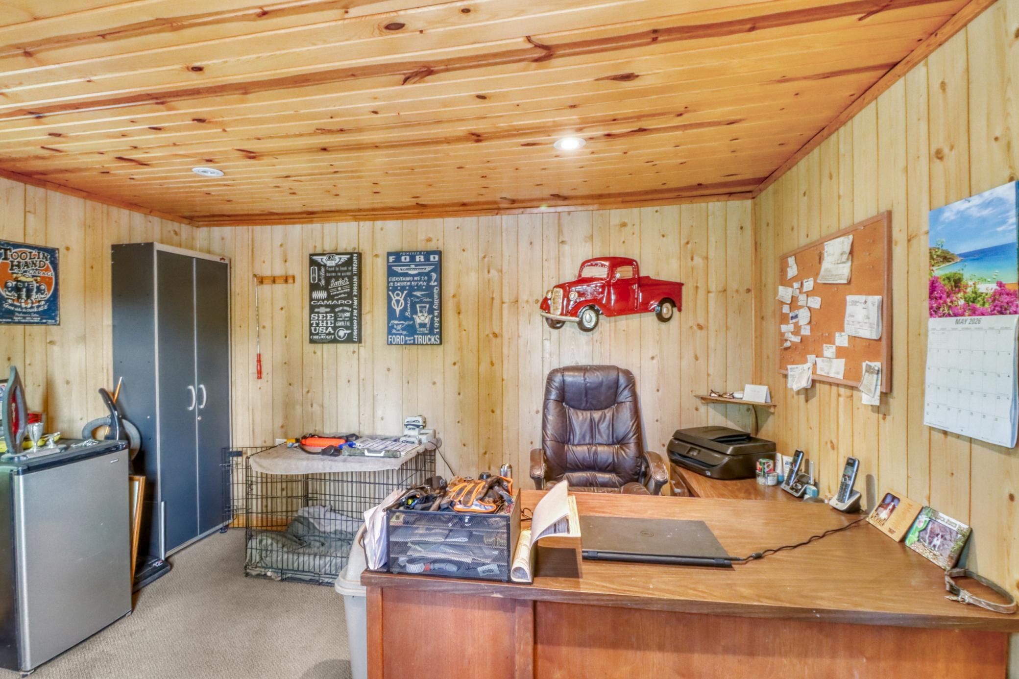 Shop Office1_1.JPG