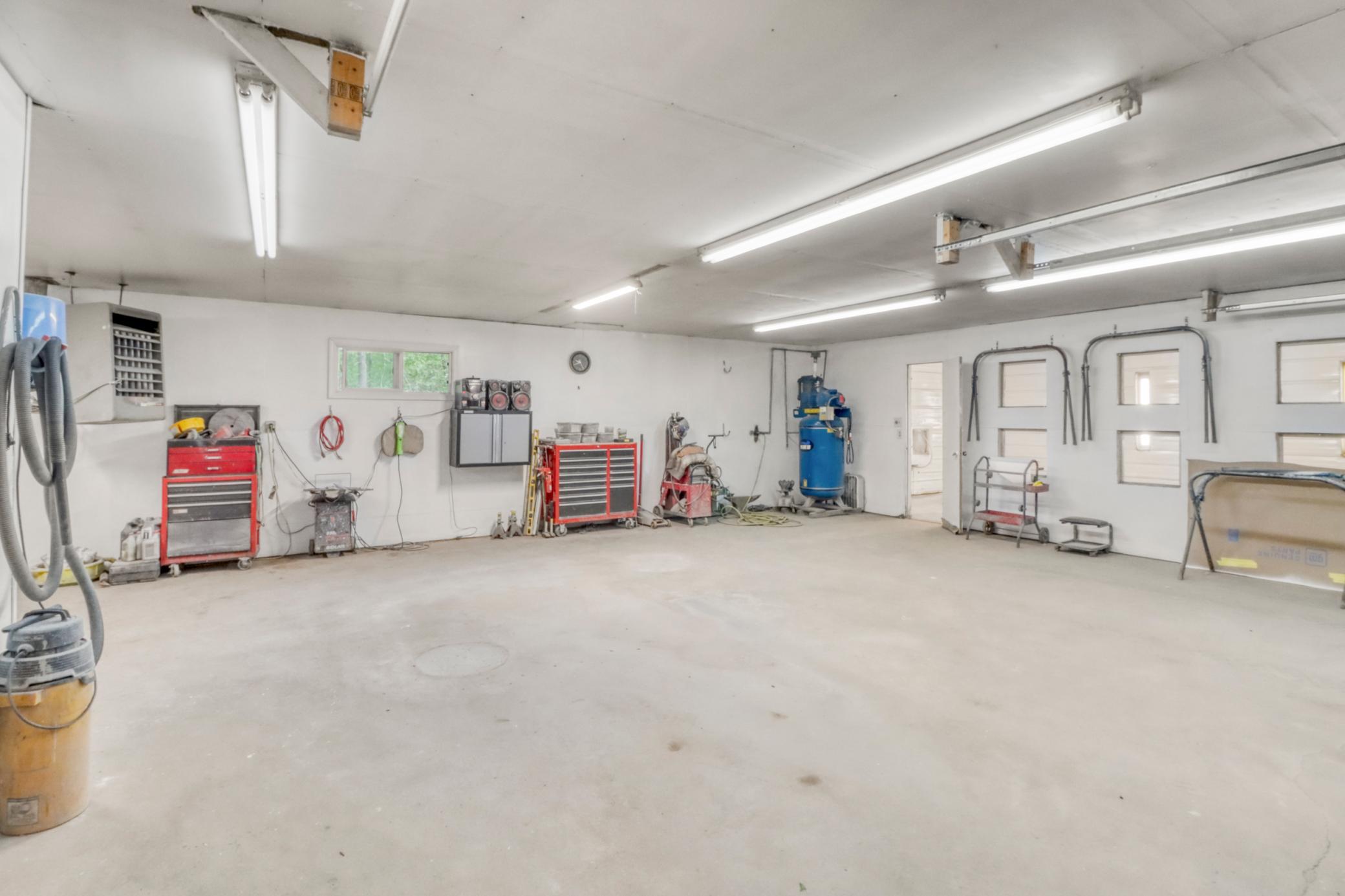 Shop_interior1_0.JPG