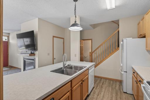 8983 Sawgrass Glen N, Maple Grove, MN 55311