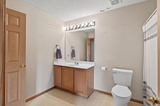 8983 Sawgrass Glen N, Maple Grove, MN 55311