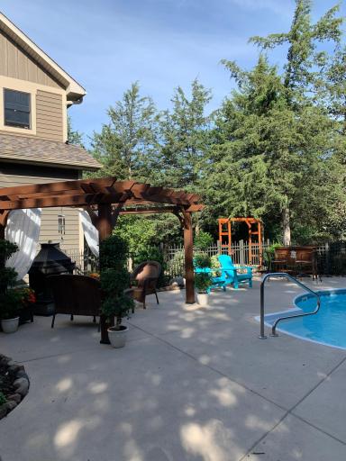 492 E Cove Road, Hudson, WI 54016