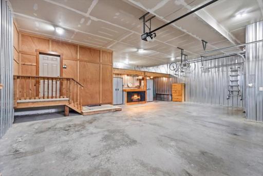 492 E Cove Road, Hudson, WI 54016