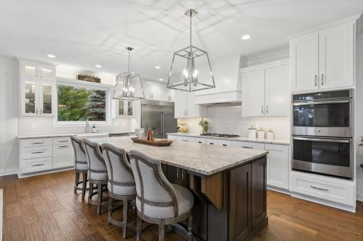 2522 Woods Drive, Victoria, MN 55386