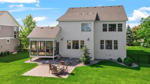 2522 Woods Drive, Victoria, MN 55386