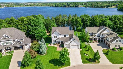 2522 Woods Drive, Victoria, MN 55386