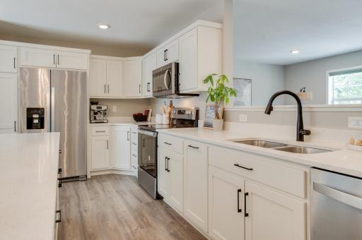 628 10th Avenue N, Fargo, ND 58102