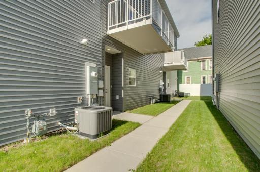 628 10th Avenue N, Fargo, ND 58102