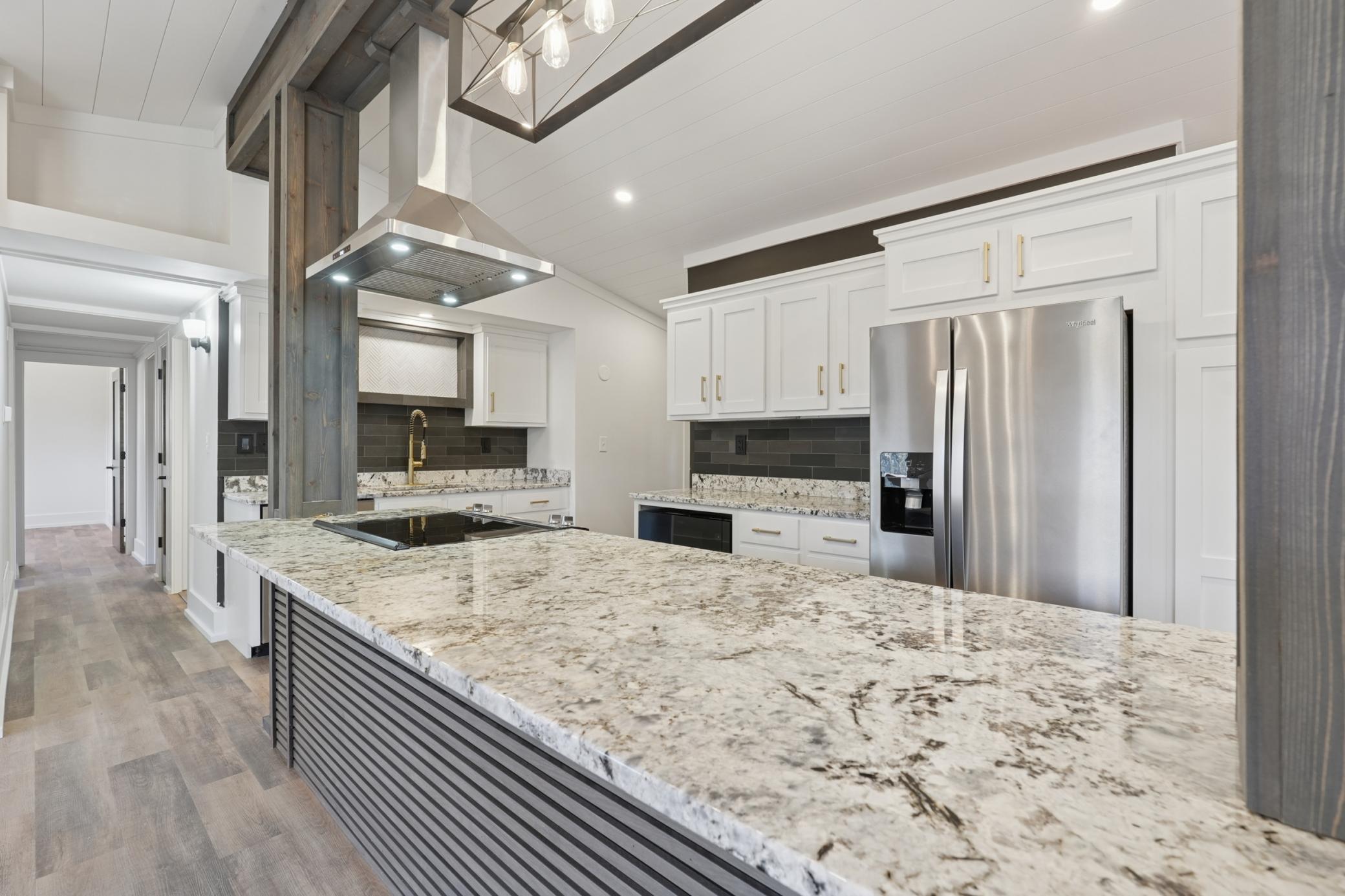 Kitchen 4.jpg