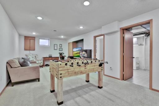 436 Oday Street S, Maplewood, MN 55119