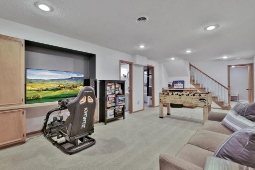 436 Oday Street S, Maplewood, MN 55119