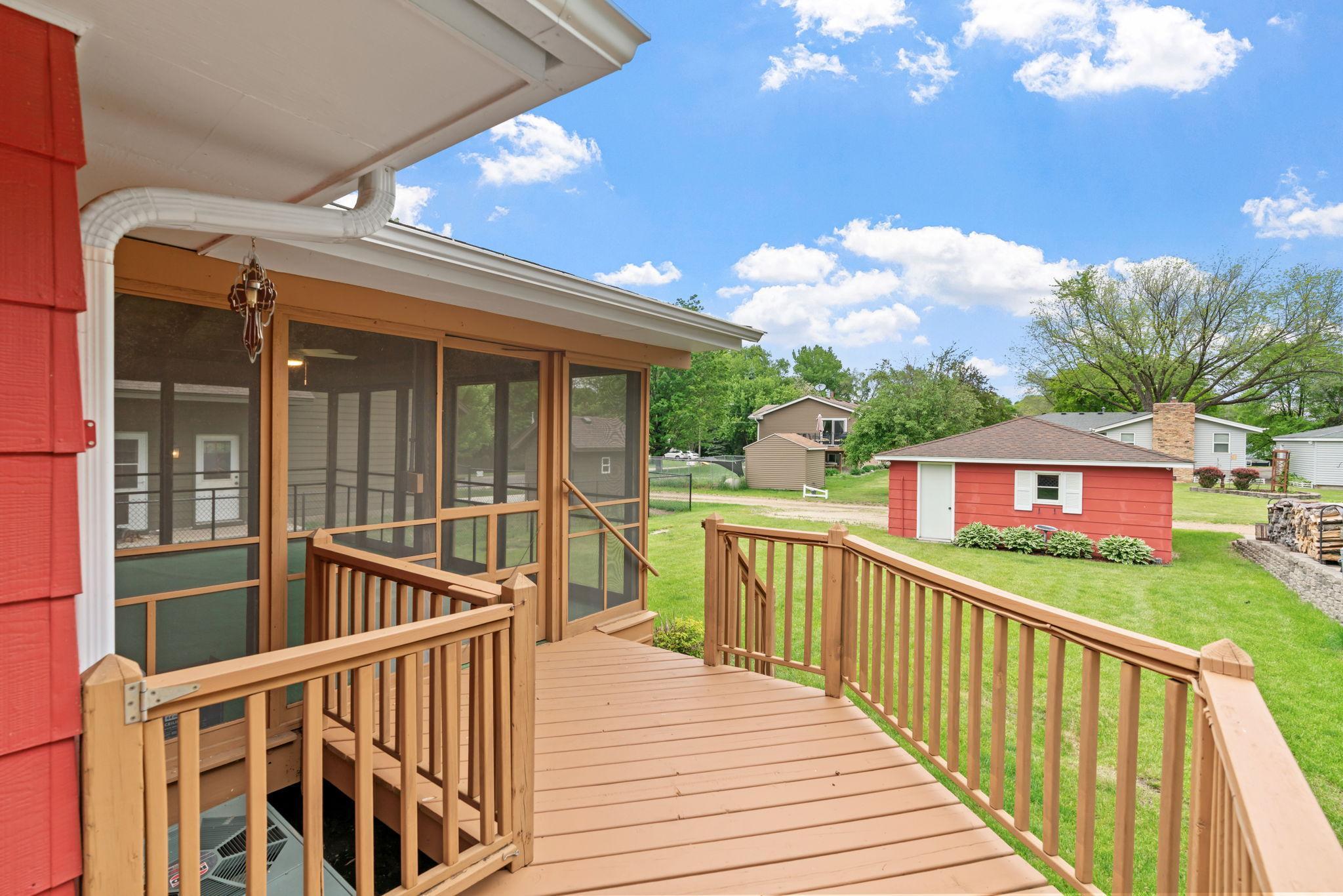 13-web-or-mls-4934 Minnesota St SE-13.jpg