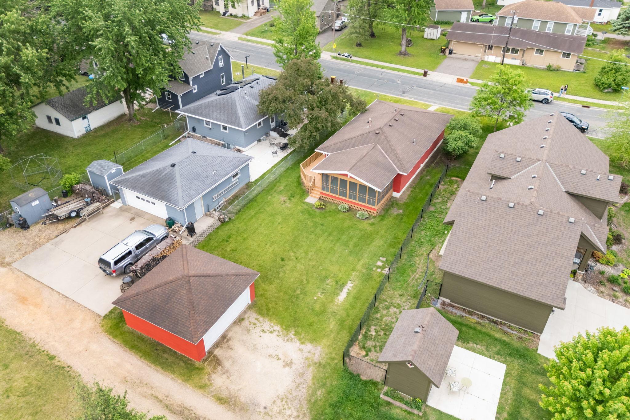 21-web-or-mls-4934 Minnesota St SE-21.jpg
