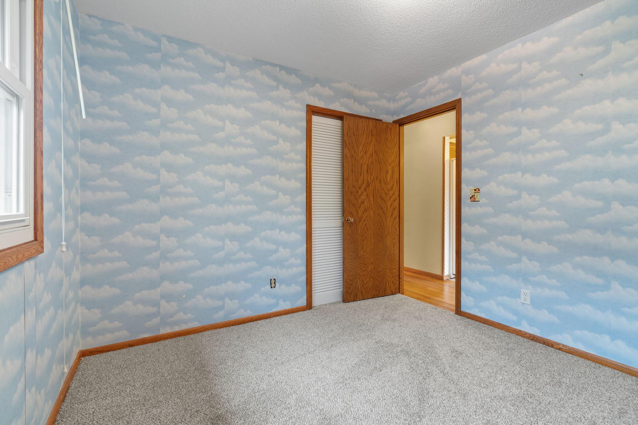 39-web-or-mls-4934 Minnesota St SE-39.jpg