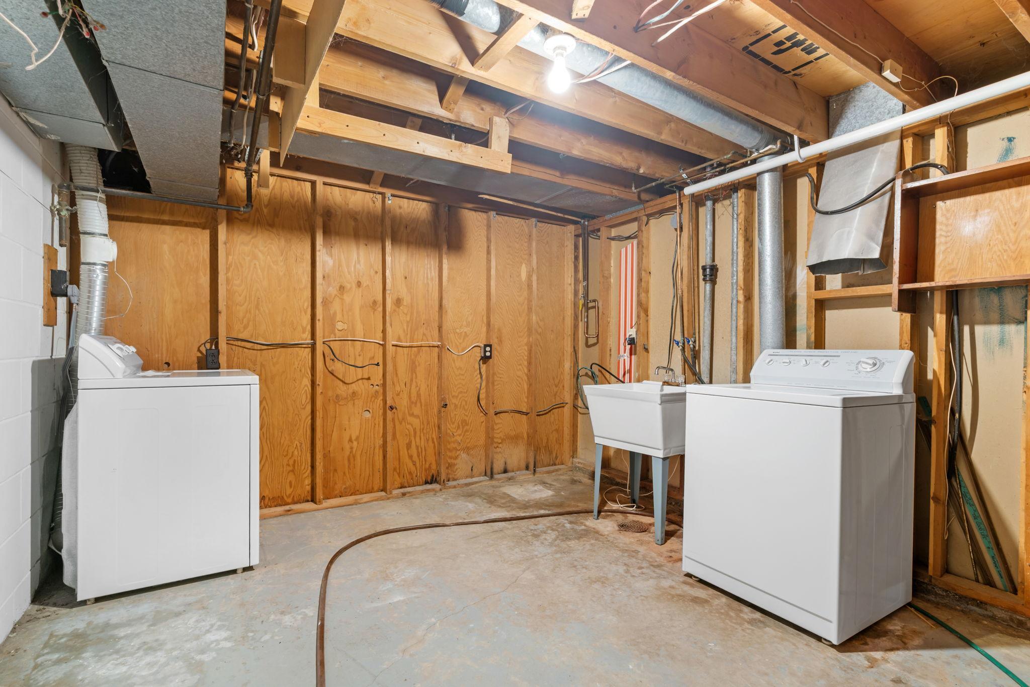 51-web-or-mls-4934 Minnesota St SE-51.jpg