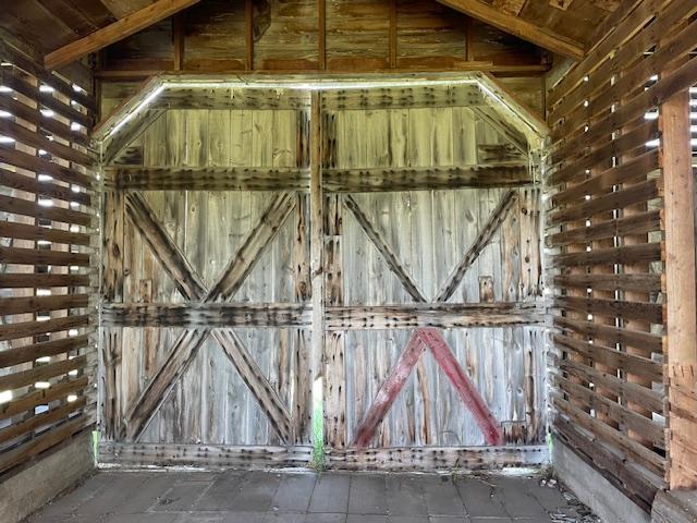 Corn crib door