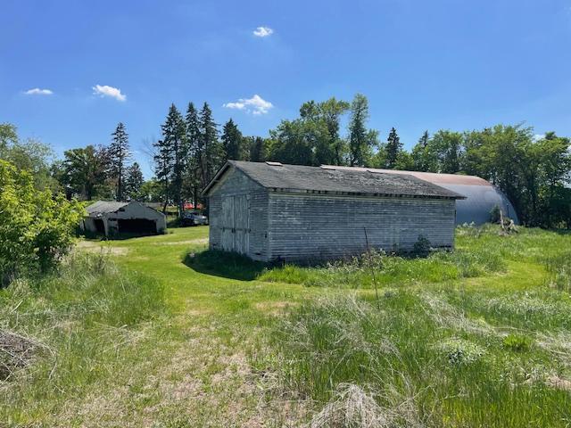 Corn crib