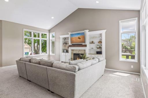 9009 Zanzibar Lane N, Maple Grove, MN 55311