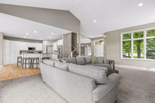 9009 Zanzibar Lane N, Maple Grove, MN 55311