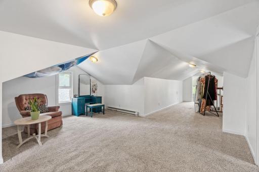 77 Stevens Street E, Saint Paul, MN 55107