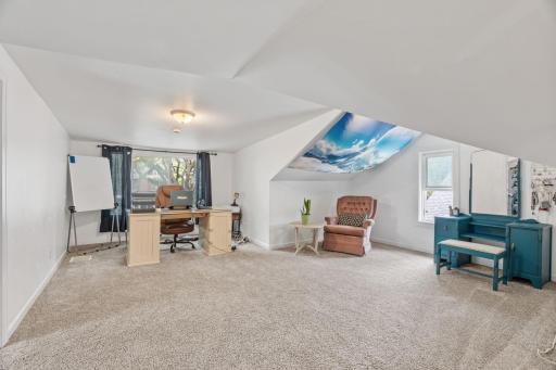77 Stevens Street E, Saint Paul, MN 55107