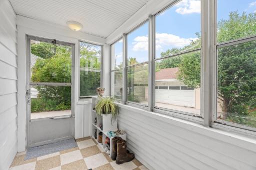 77 Stevens Street E, Saint Paul, MN 55107