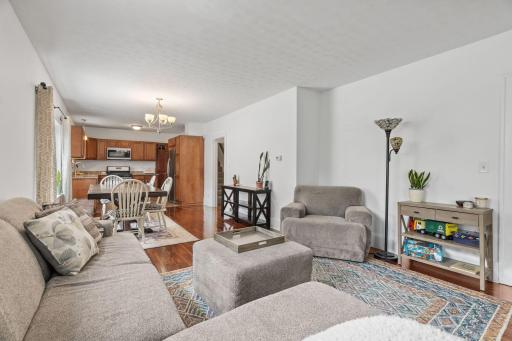77 Stevens Street E, Saint Paul, MN 55107