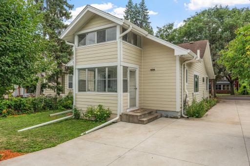 77 Stevens Street E, Saint Paul, MN 55107