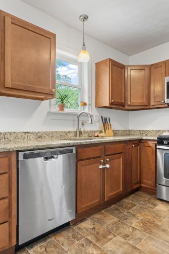 77 Stevens Street E, Saint Paul, MN 55107
