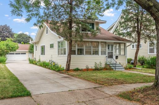 77 Stevens Street E, Saint Paul, MN 55107