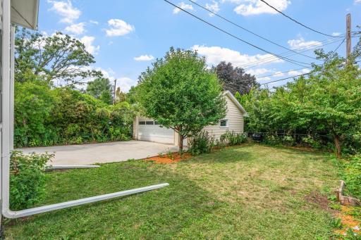77 Stevens Street E, Saint Paul, MN 55107