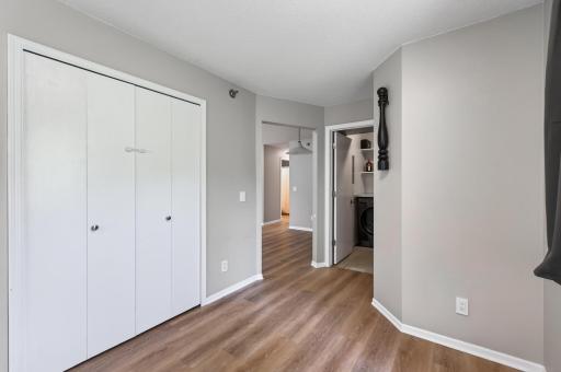 17_2494_Wilshire_1517_mls.jpg